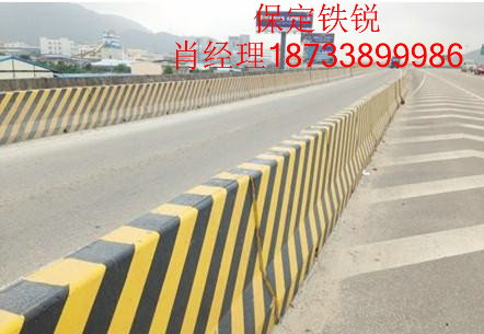 ������ֽ�ˮ�������Է�Ϊ��ˮ�����գ������ָ���գ����ϸ���ա��ǽ�ͨ��ʩ����Ҫ��һ�֣���Ҫ���ڽ�ͨ��ʩ��飬�𵽱������á�