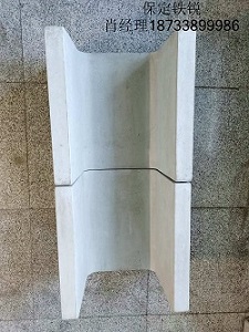 ���¹������Է���͸����������Ѷ������ʩ�ĵ��¹ܵ���Ҳ�Ǳ����������ʩ��Χ���ṹ���о��Ρ�Բ�Ρ����εȹܵ��ṹ��ʽ��