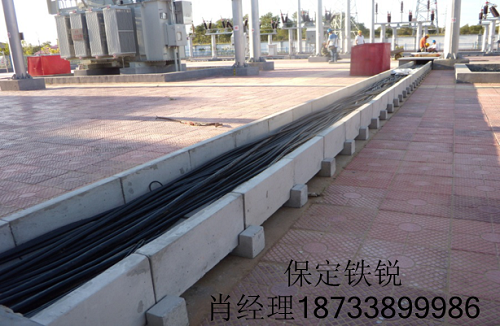 ���¹������Է���͸����������Ѷ������ʩ�ĵ��¹ܵ���Ҳ�Ǳ����������ʩ��Χ���ṹ���о��Ρ�Բ�Ρ����εȹܵ��ṹ��ʽ��