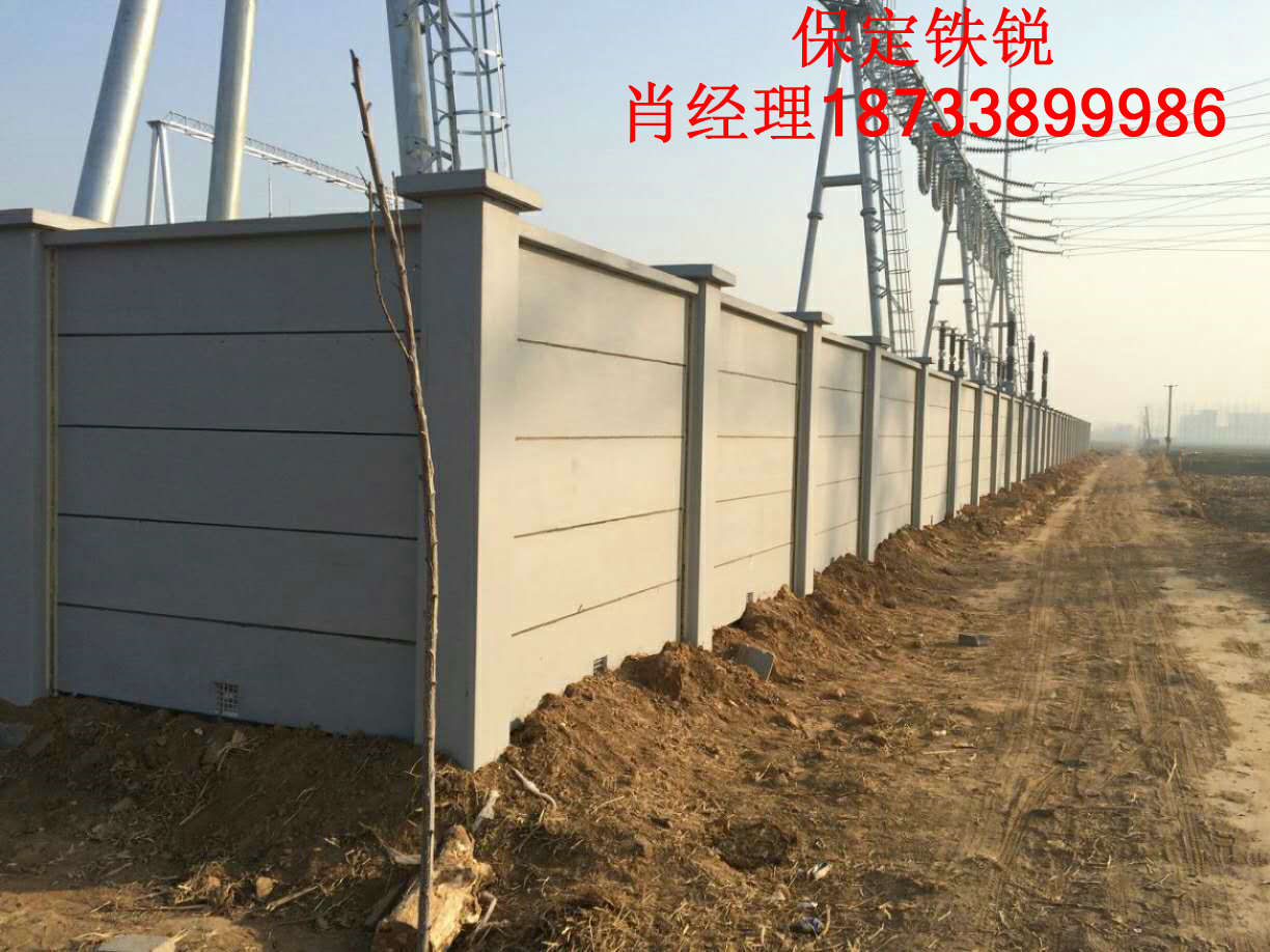 �����ִ��������̹��ڽ��������ߵ�Ҫ��װ��ʽΧǽ���䰲װ��ݷ��㡢�������ʵ�ֹ��������ڽ��������еĵõ�Խ��Խ���Ӧ�ã��ر��Ǳ��վ���̡�ˮ���װ��ʽΧǽ�봫ͳΧǽ�Ƚϣ�װ��ʽΧǽ�ȴ�ͳΧǽʩ�����ڶ̣�ʪ��ҵ�٣�����ƽ���Ⱥã������������������ŵ㡣