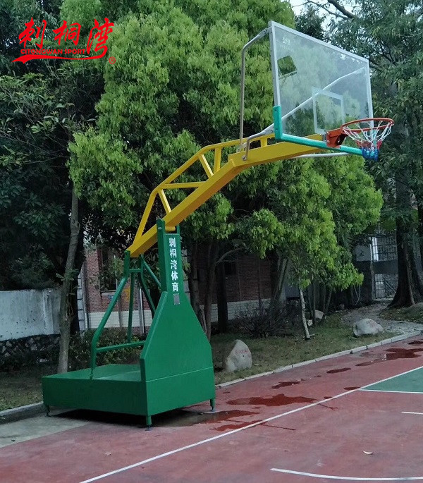 1.������ù����ǿ�ȸֻ���������������CCC������֤;  2.Ԥ��������ּܣ�����ֱ��22��Բ�֣�Ԥ����ȴ�1000mm�����Խ�����Խ��ȫ  3.�����������ʴ󷽹ܡ�����������۰�ƴ����ĸ��ֱ׶ˣ����������⣬���ٺ���Ҳ�����˱����긯ʴ�ķ���  4.���˲���������ܳ�ѹ�׼�����������ٺ����������뺸�ӣ�ʹ�����ȫ������  5. ��������������۽Ǻ��ӳ��ͣ�ʹ�䳣���������ײ���²��ɿ壬�����������±��а�ȫ��  6.��Ȧ�����з�����������Ĺҹ����������������������ߵ��鷳  7.ÿһ�������������ϸ����ϴ���׻������ܣ�ȷ����Ʒ�ڻ����Ͽ�Ļ����²������ᡢ���⡣