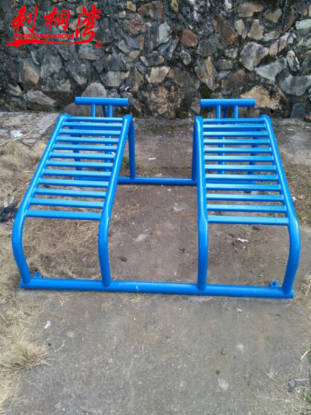 ռ�������1500*500*650mm;  ��Ҫ���ܣ����������ͼ���������  �������������屳�������ڸ�����ϰ���ϣ���ؽ����ں���£�˫�ֽ��������Ժ�����������ǰ�䣬Ȼ�󷵻�ԭλΪһ��