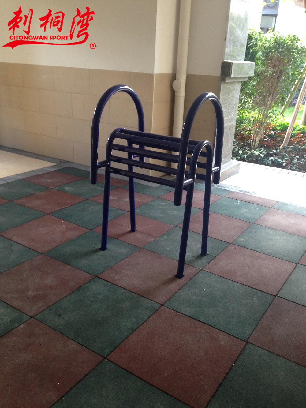 ռ�������860*530*1100mm��  ��Ҫ���ܣ������������⣬��ǿ���������ԡ�  ����������˫��ץסѵ����������֣�������������������ϣ����御���������չ�˶���