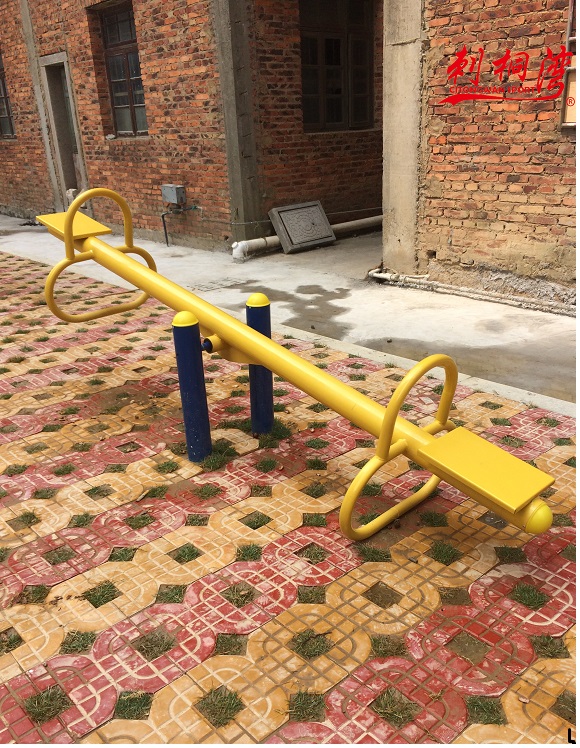 �������ݣ�ռ�ؿռ䣨��*��*�ߣ���2400*650*600mm��Ҫ���ܣ���������Э��������ƽ���������������������������ΰ����������ϣ������հ��ֽ����˶���