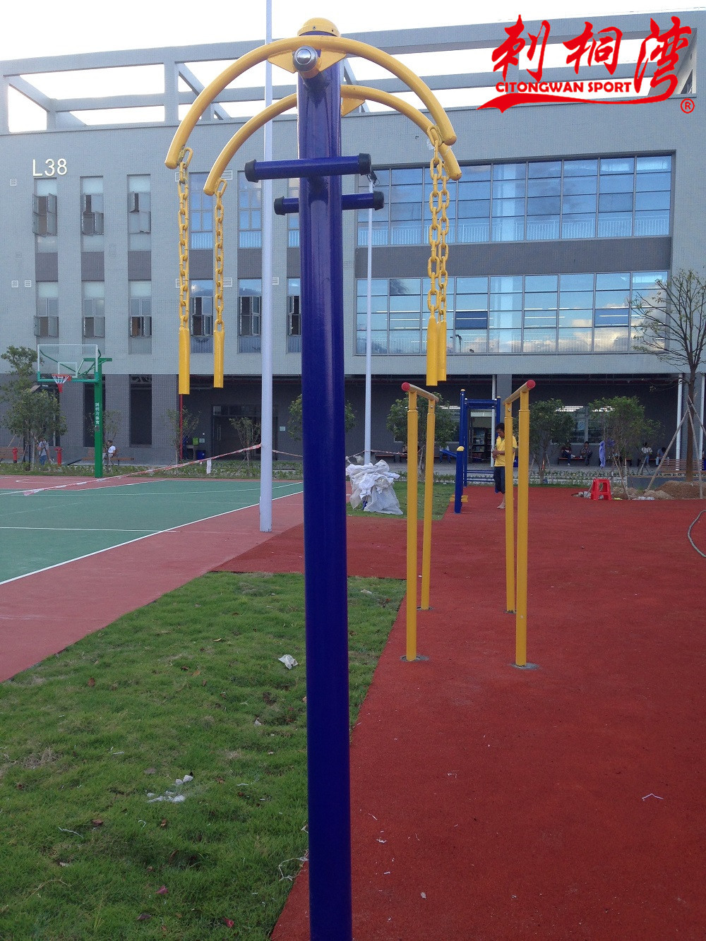 ռ�������900*200*2300mm;  ��Ҫ���ܣ����������ֱ۲����⡢�ٽ��ϼ�����ԡ�  ����������˫�ַ���ס�����ֱ������ҽ��棬���������ϼ�Ӧ������ֱ��  ע����������λ���Ӧ����ʹ�ã������˳���һʱ��ͷ������������Ϣ���ɻָ�����еǰ���Ͻ�վ�ˡ�