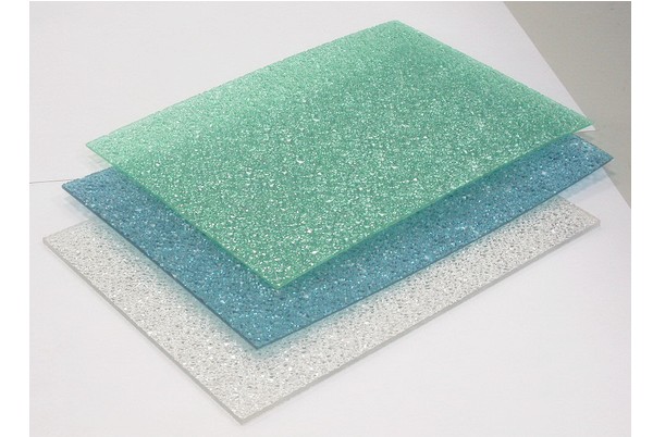 1��͸���ԣ�͸�����ܺã�͸���ʸߴ�88%�����������±�ɹ��������Ʊ䡢������͸���Բ��ѡ�