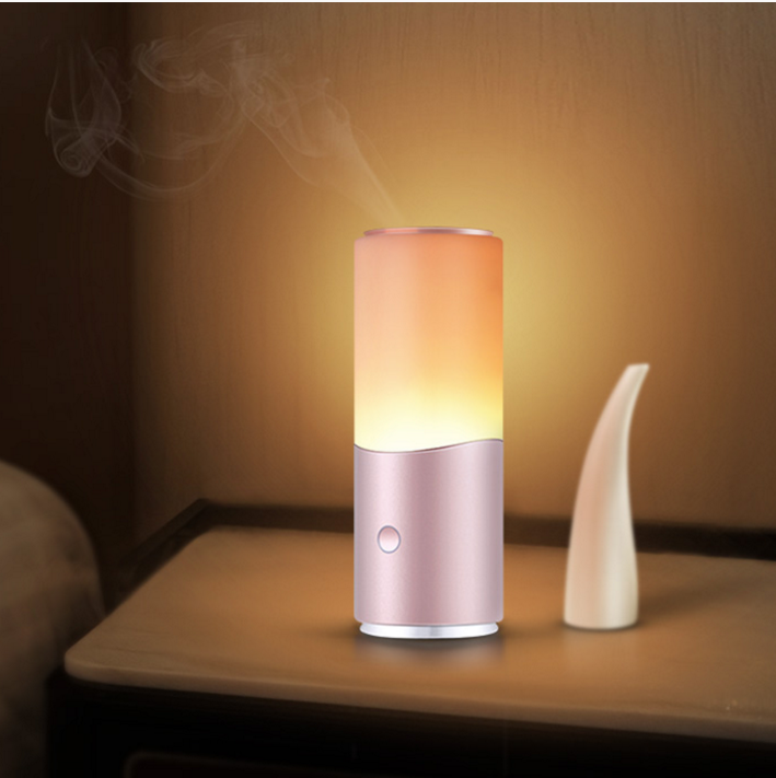 ��Ʒ����  ��ѹ/������5V / 2.4A ���ʣ�10W ˮ��������50ml ƽ����������20 ml/h �����ߴ磺(H) 181mm, (W) 70mm ���������7800mAh